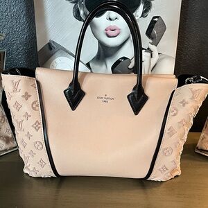 RARE Louis Vuitton Petale W PM Tote bicolor Bag 💕